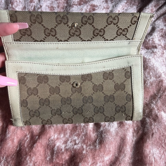 Gucci purse with matching wallet - Picture 11 of 16